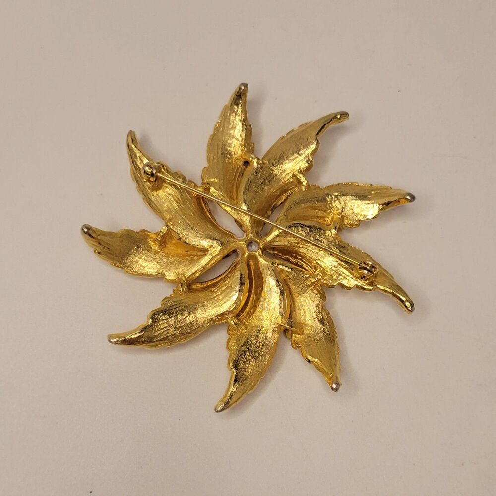 Brooch - Picture 3 of 5